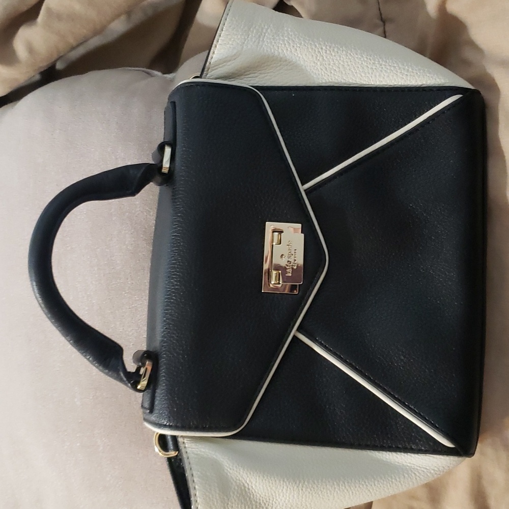 Kate spade ♠️ black and off white envelope purse